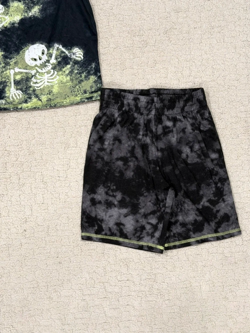 Kids Cat & Jack Tee and Shorts Pajama Set Size Small (6/7)